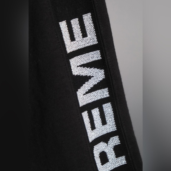 COPY - SUPREME Authentic Black Hoodie with Silver Metallic Logo Sleeves • M - Picture 7 of 10